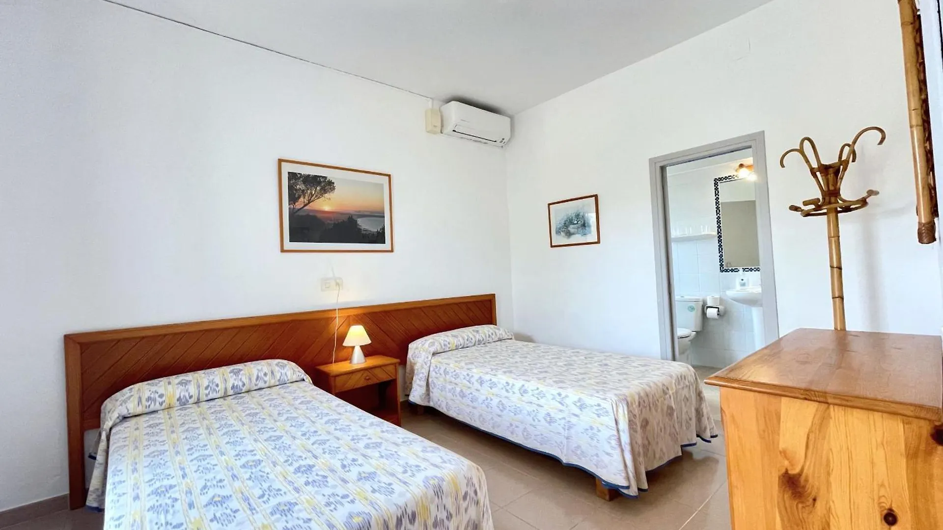 Apartment Can Granada Es Pujols